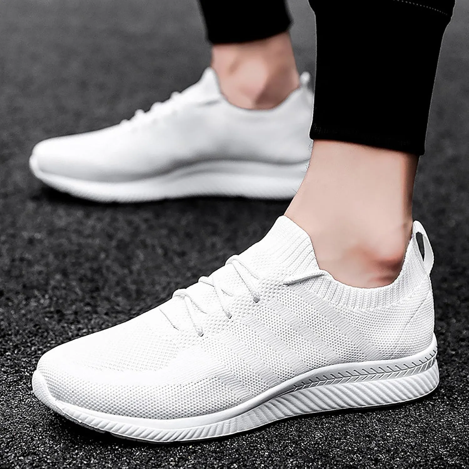 2023 Men's New Flyweave Sneakers Summer Soft Sole Casual Shoes Lightweight Mesh Shoes Mens Sneaker
