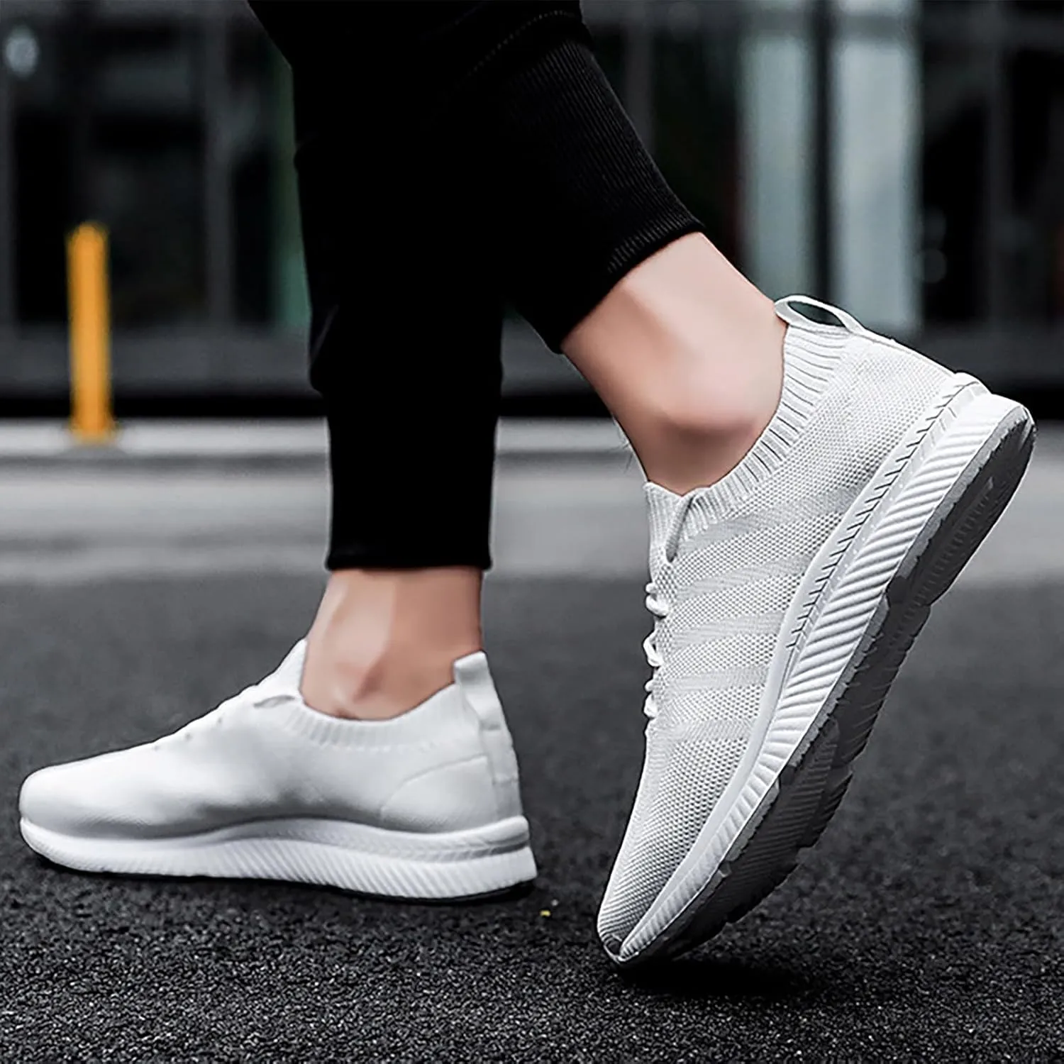2023 Men's New Flyweave Sneakers Summer Soft Sole Casual Shoes Lightweight Mesh Shoes Mens Sneaker