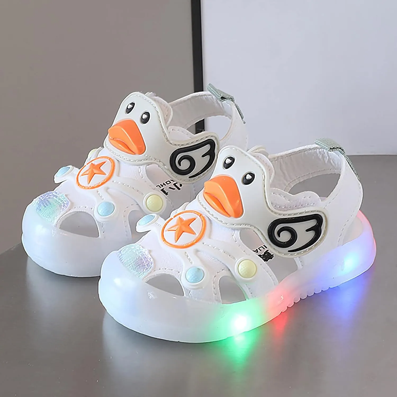 Baby Girls Boys Light Up Sandals Closed Toe Toddler Cute Walking Shoes Flat Rubber Infant Strap Shoe Soft Soles