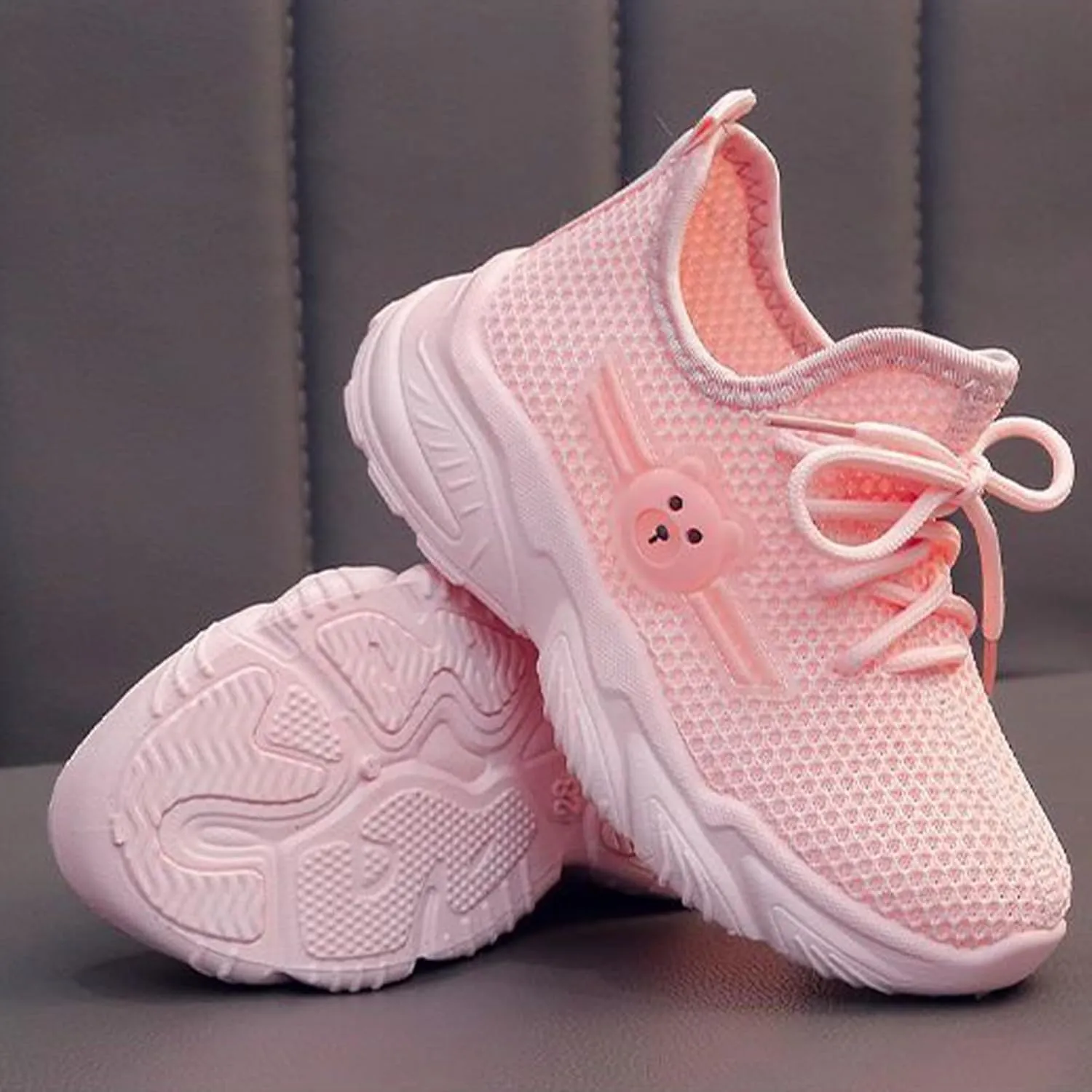 Bear Mesh Sport Shoes for Kids Lace-Up Breathable Sneakers Childrens Outdoor Running Non Slip Comfy Shoes Spring Fashion