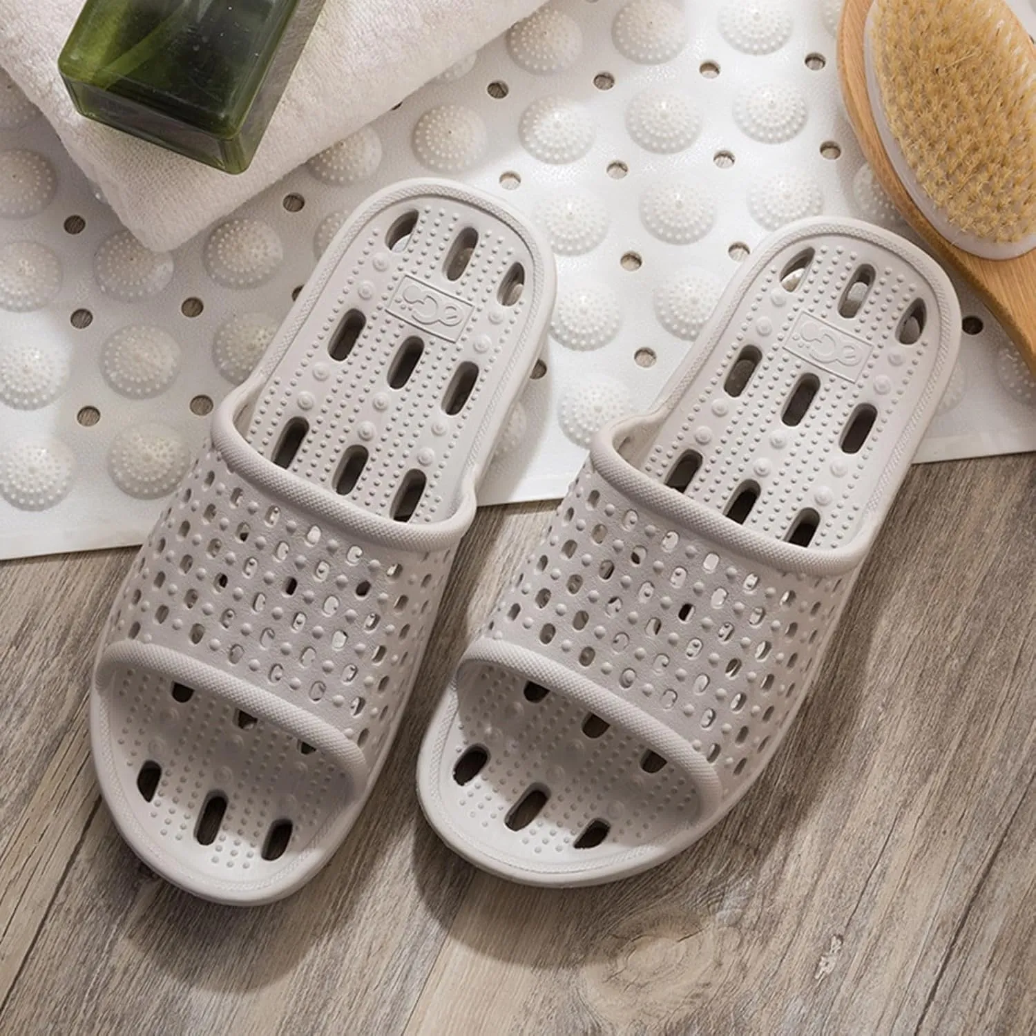 Cloud Slippers for Men Shower Shoes Women Mens Slippers Womens Slides House Slides Indoor Quick Drying