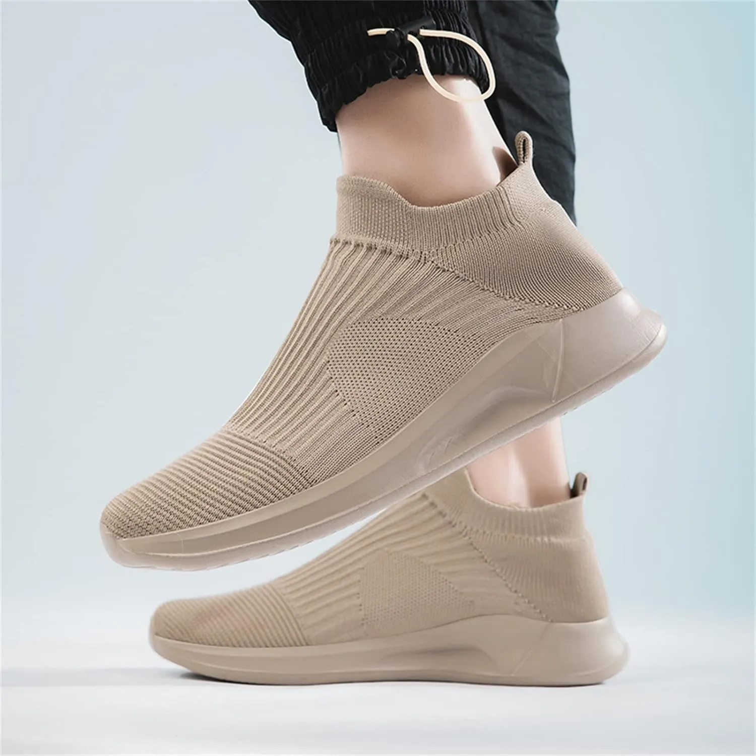 Fashion Spring and Summer Men Sports Shoes Flat Bottom Lightweight Slip On Fly Woven Mesh Mens Sneaker Socks No Show