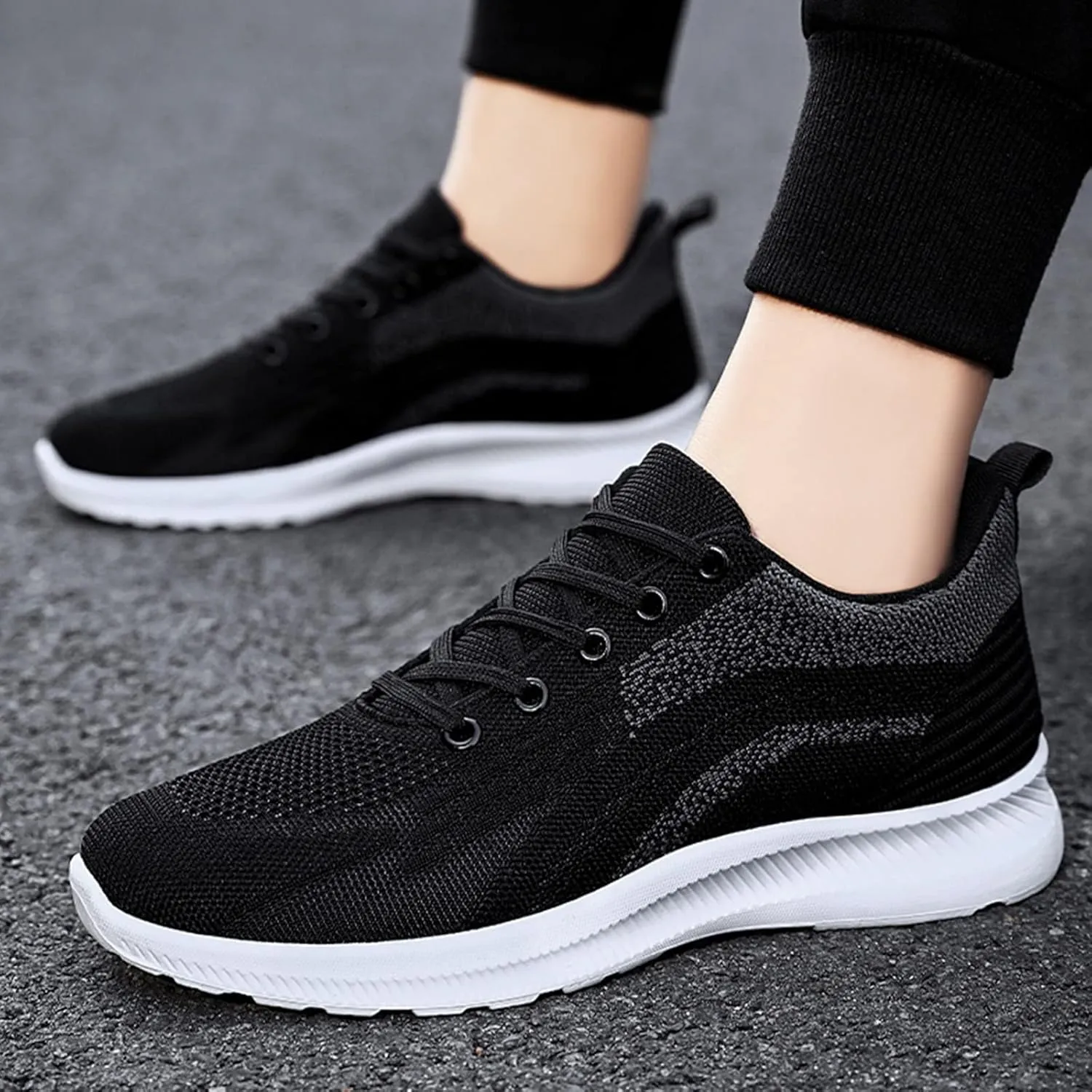 Fashion Spring and Summer Men Sports Shoes Flat Soft Bottom Mesh Breathable Comfortable Lace Up Sneaker Shelves for Men