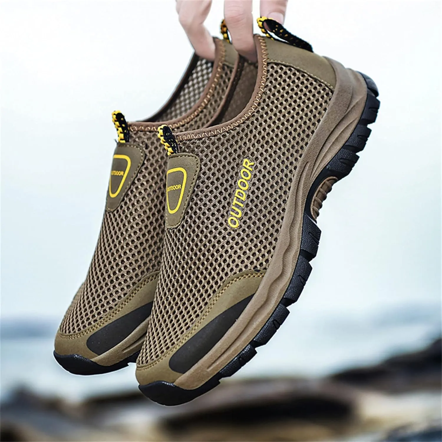 Fashion Spring and Summer Men Sports Shoes Hiking Shoes Hollow Mesh Breathable Slip On Sneaker Organizer for Men