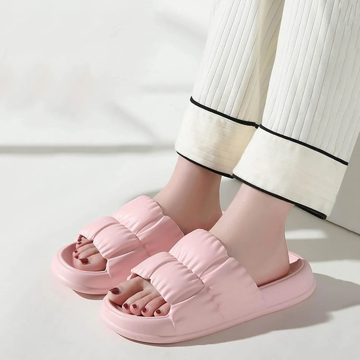 Indoor Slippers Travel Slippers for Women Foldable Shower Shoes Quick Drying Sandals Indoor and Outdoor