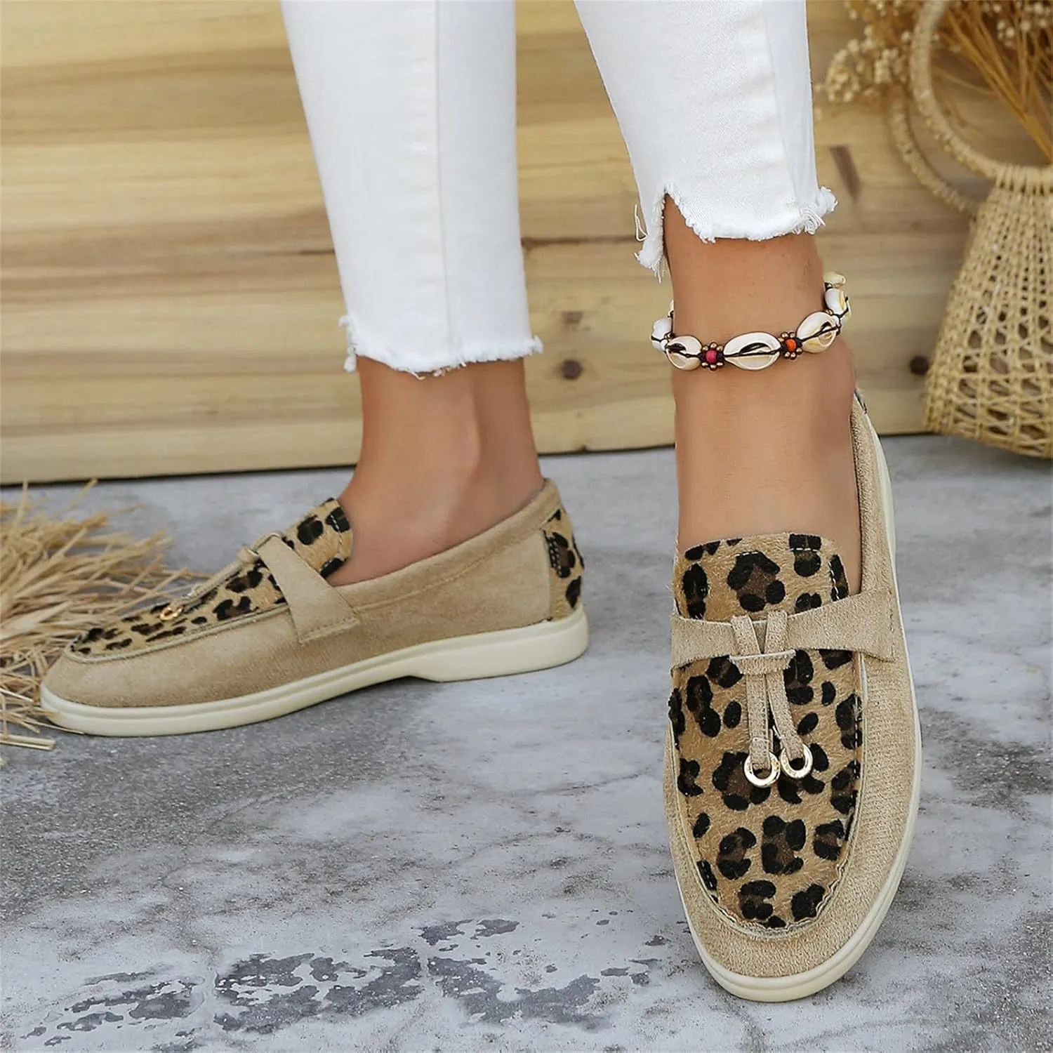 Leopard Print Mules for Women 2025 Casual Spring Summer Slip-On Breathable Closed Toe Loafers Flat Bottom Comfortable Walking Shoes for Outdoor Walking