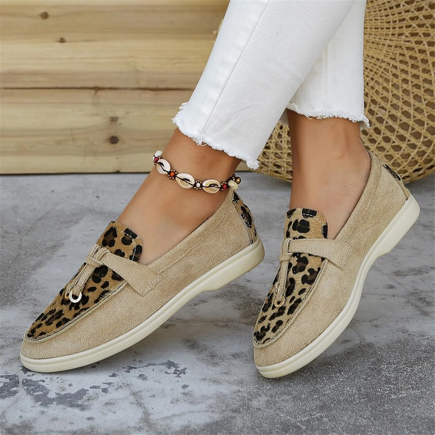 Leopard Print Mules for Women 2025 Casual Spring Summer Slip-On Breathable Closed Toe Loafers Flat Bottom Comfortable Walking Shoes for Outdoor Walking