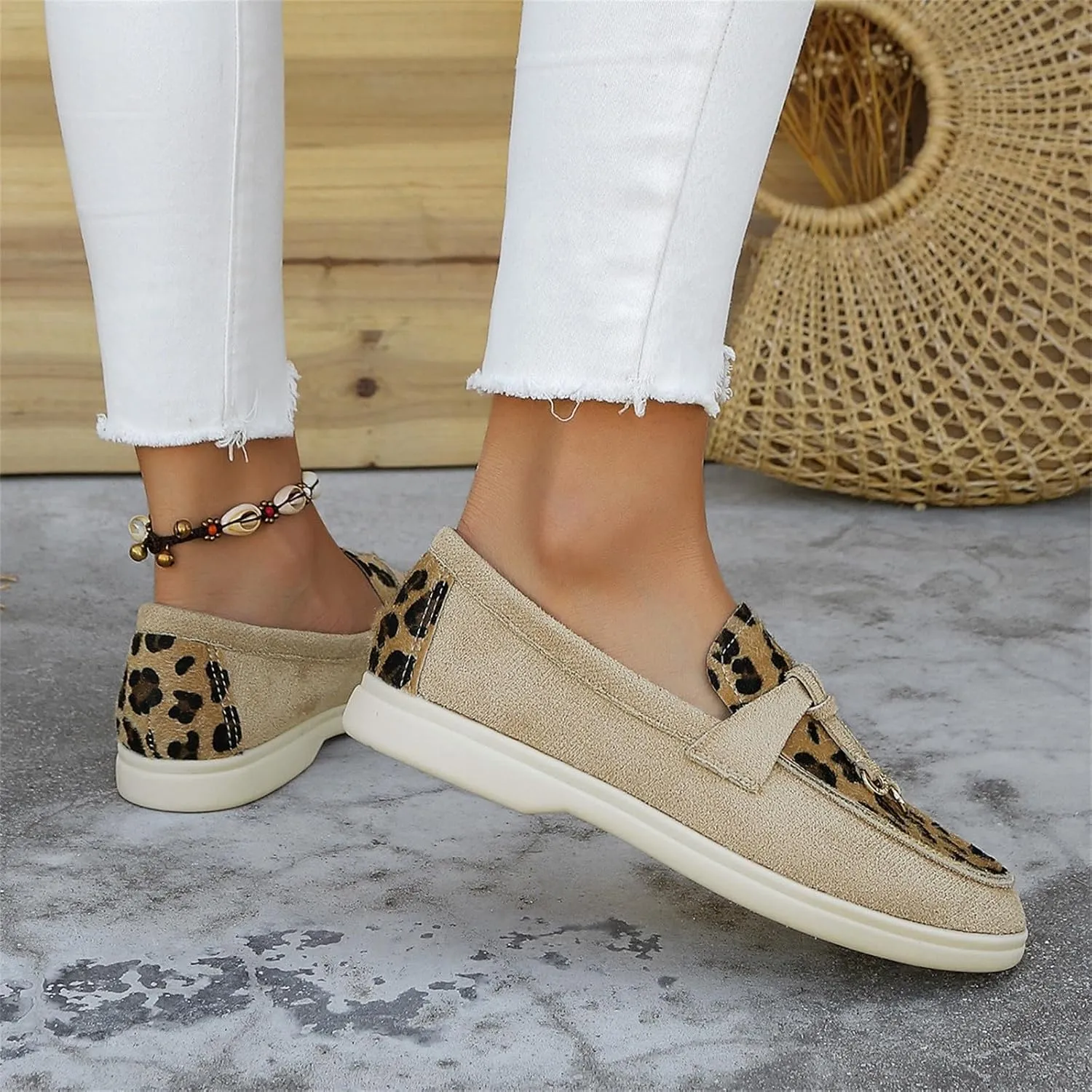 Leopard Print Mules for Women 2025 Casual Spring Summer Slip-On Breathable Closed Toe Loafers Flat Bottom Comfortable Walking Shoes for Outdoor Walking