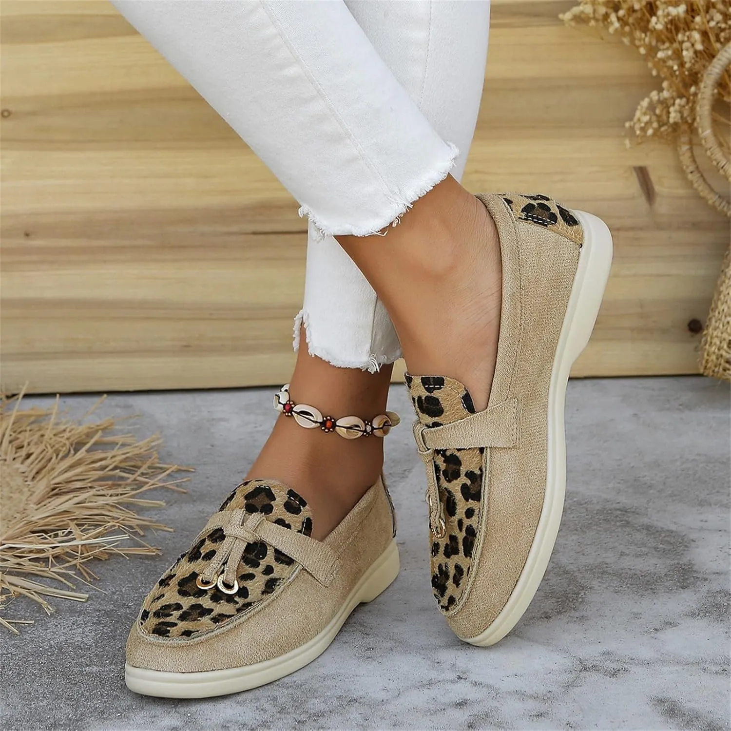 Leopard Print Mules for Women 2025 Casual Spring Summer Slip-On Breathable Closed Toe Loafers Flat Bottom Comfortable Walking Shoes for Outdoor Walking