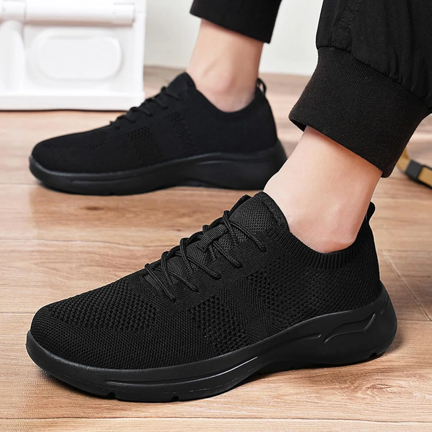 Men's Breathable Stretch Workout Shoes Lace Up Comfortable Light-Weight Shoe Athletic Fashion Sneakers for Men
