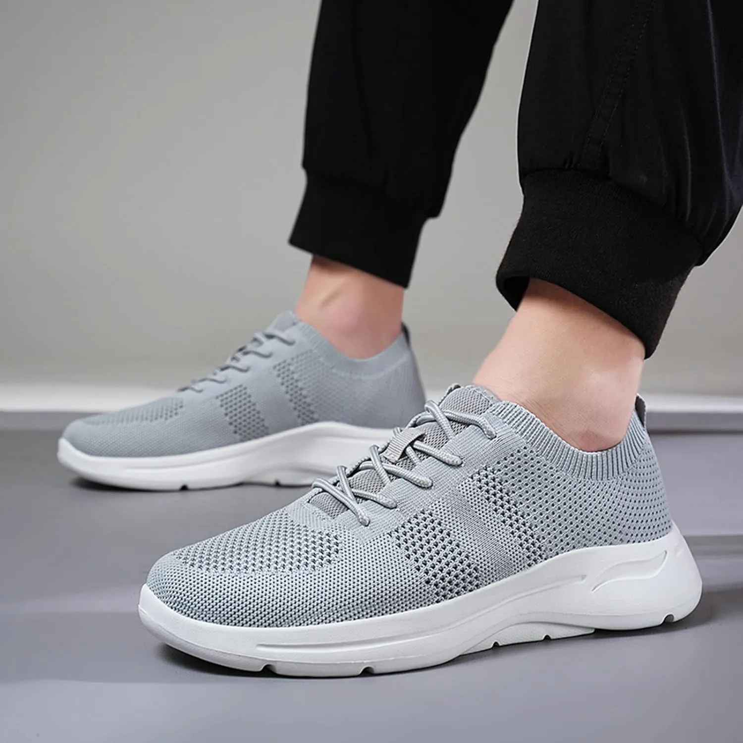 Men's Breathable Stretch Workout Shoes Lace Up Comfortable Light-Weight Shoe Athletic Fashion Sneakers for Men