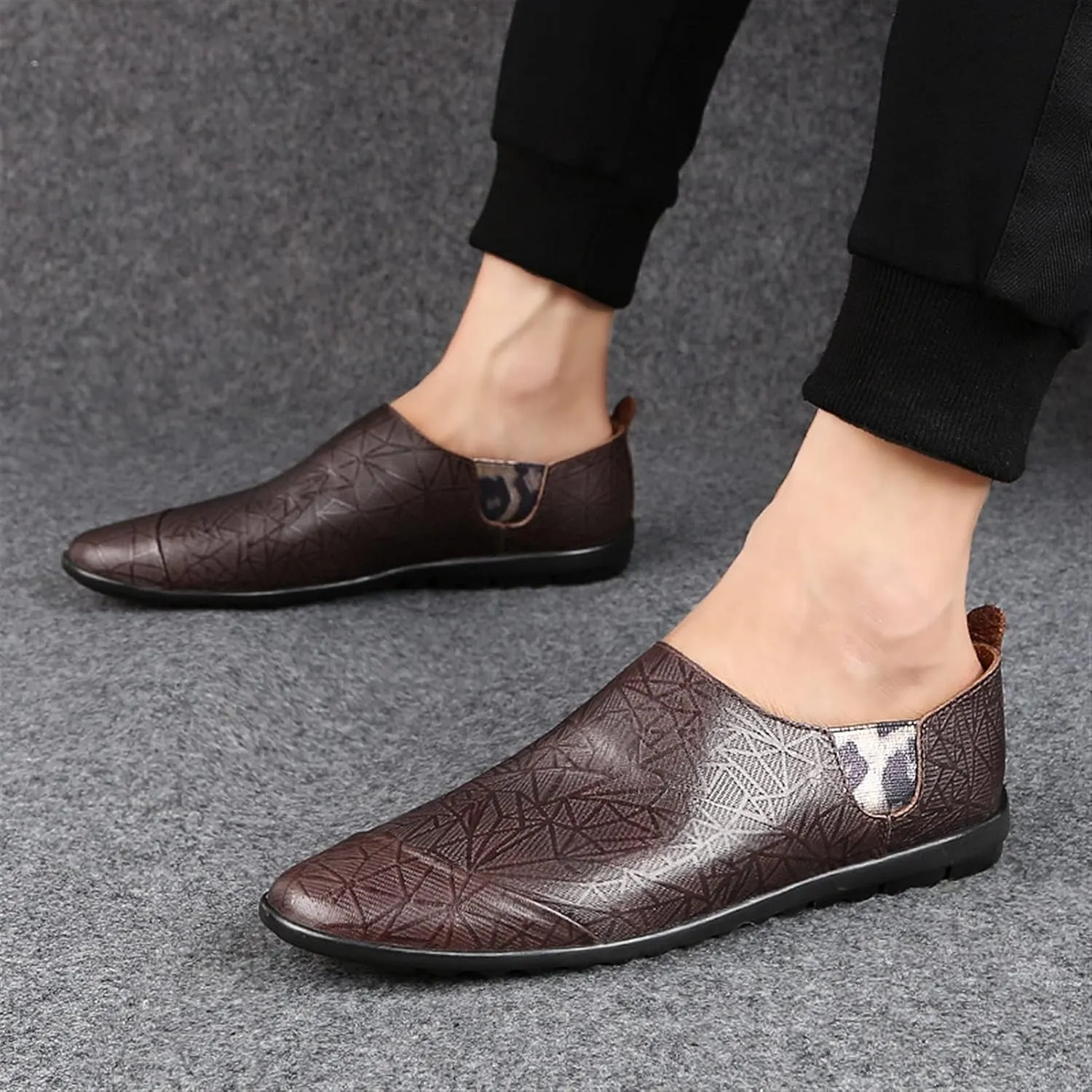 Men's Loafers Shoes Round Toe Driving Loafers Leather Comfortable Anti-Slip Flexible Walking Slip-ons