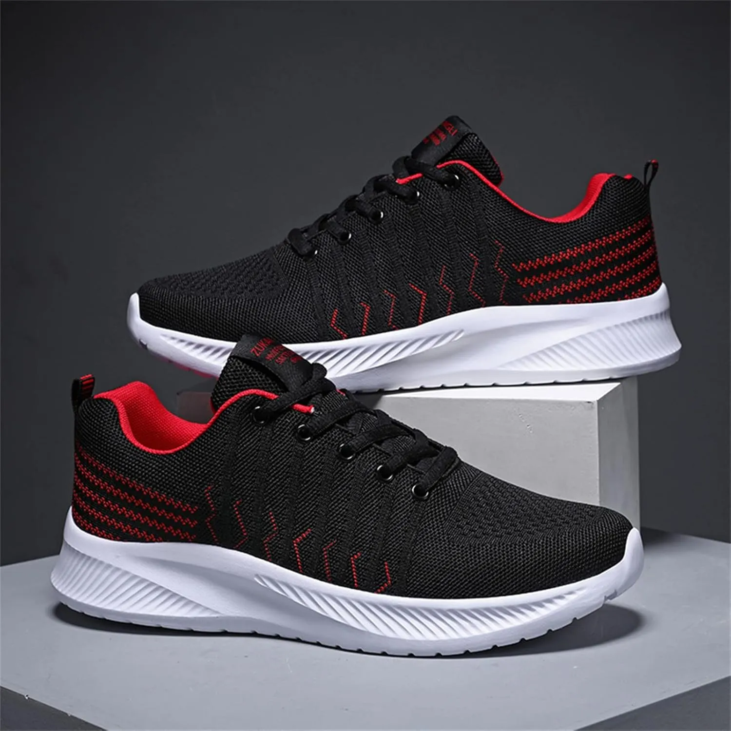 Outdoor Jogging Sneakers for Men Breathable and Light Outdoor Comfy Walking Shoe Men's Comfortable Dress Shoes