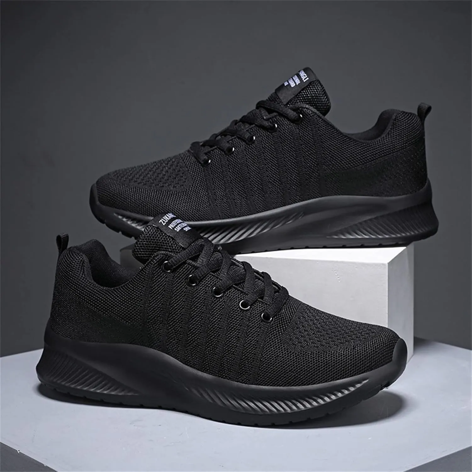 Outdoor Jogging Sneakers for Men Breathable and Light Outdoor Comfy Walking Shoe Men's Comfortable Dress Shoes