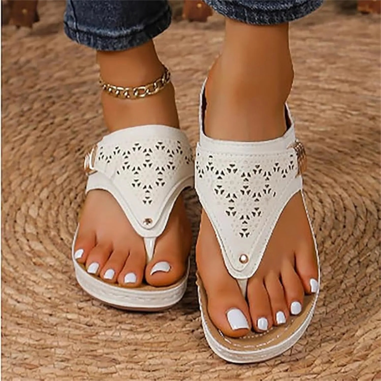 Sandals For Women 2025 Comfortable Walking Orthopedic Slippers Thong Flip Flops Low Wedge Sandals with Arch Support