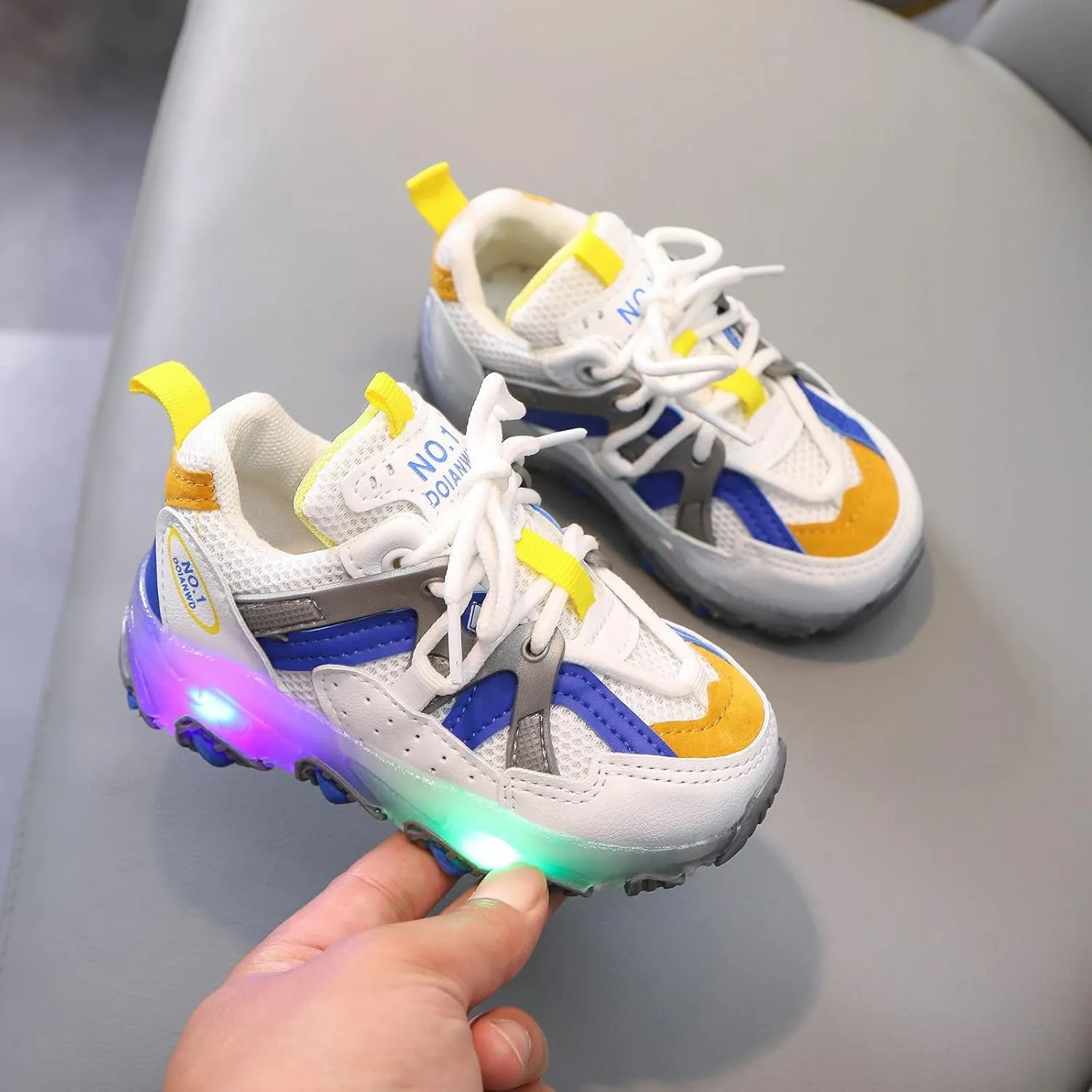 Toddler Boys Girls Light Up Shoes LED Flashing Lightweight Mesh Breathable Running Sneakers for Toddler Little