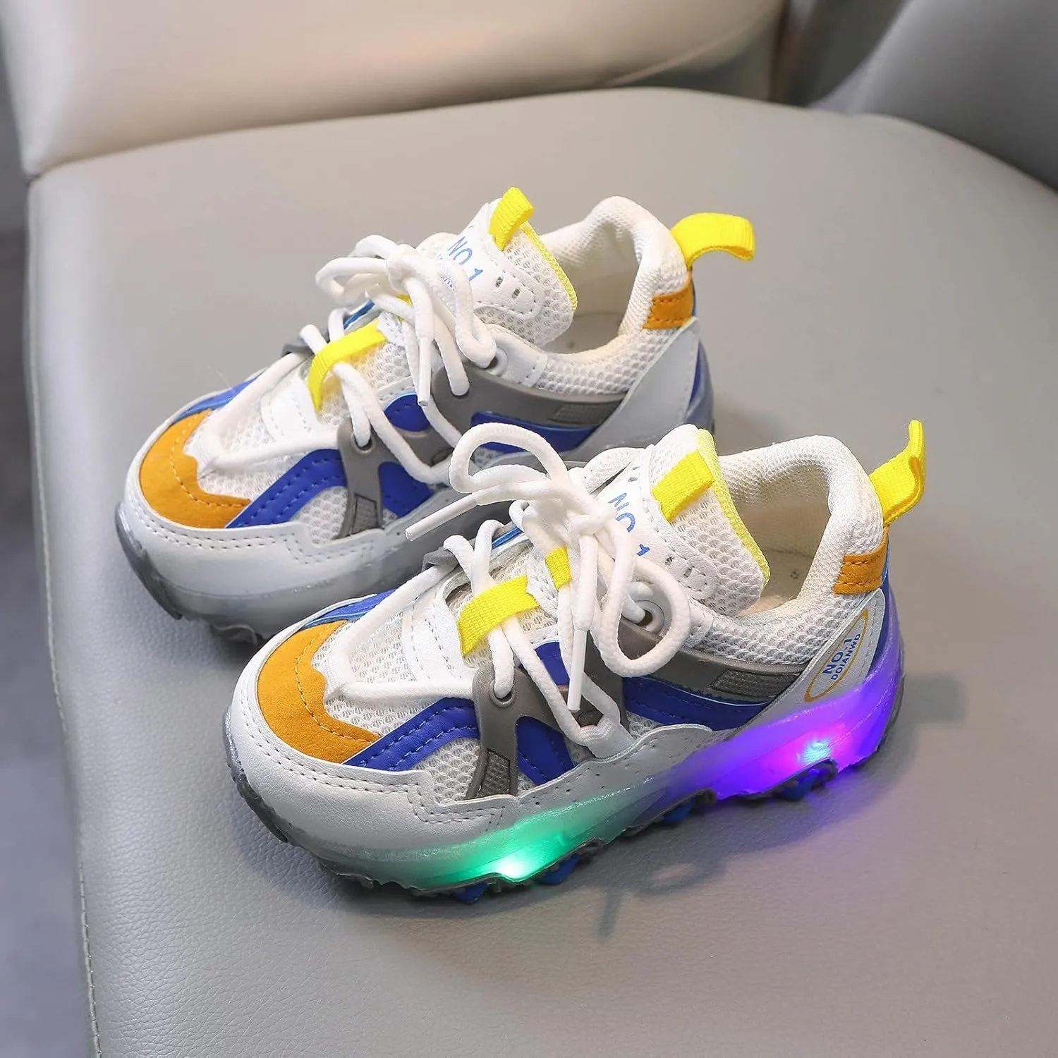 Toddler Boys Girls Light Up Shoes LED Flashing Lightweight Mesh Breathable Running Sneakers for Toddler Little