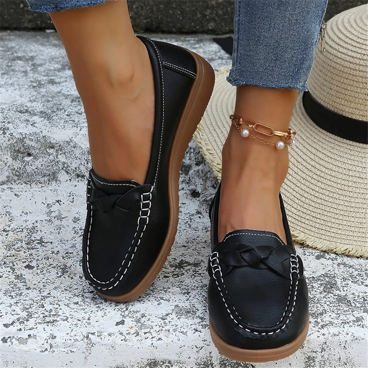 Women's Leather Flats Shoes Slip-Ons Casual Walking Loafers Breathable Driving Flats Shoes Orthopedic Loafers