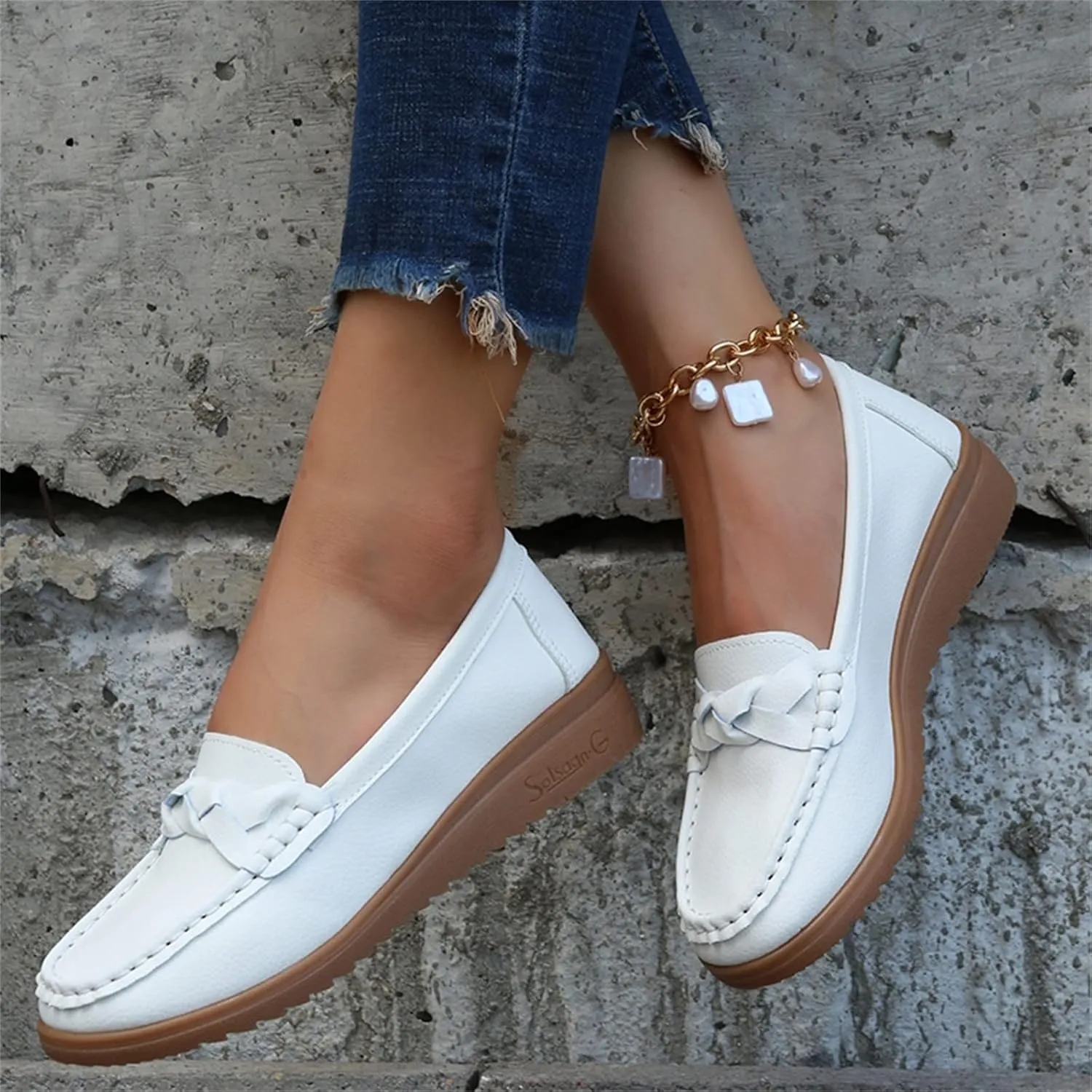Women's Leather Flats Shoes Slip-Ons Casual Walking Loafers Breathable Driving Flats Shoes Orthopedic Loafers