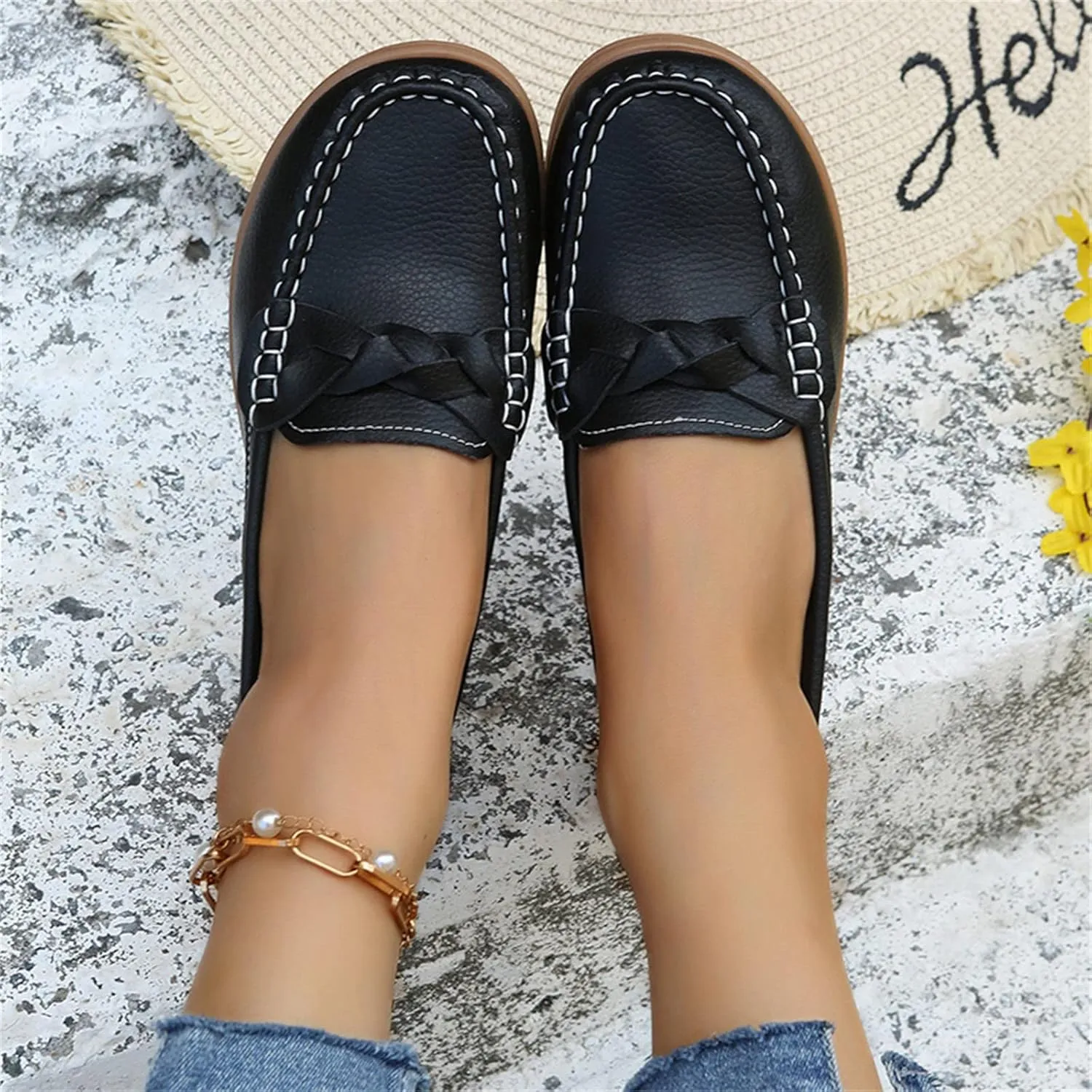 Women's Leather Flats Shoes Slip-Ons Casual Walking Loafers Breathable Driving Flats Shoes Orthopedic Loafers
