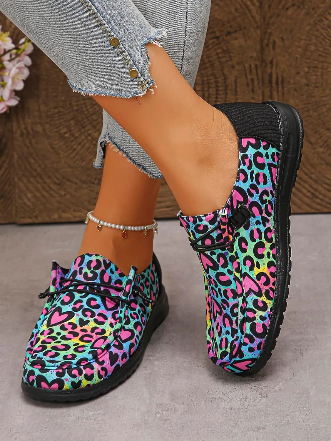 Women's Leopard Print Casual Shoes with Pink Heart Details – Sweet Bow Accent Flat Sneakers – Bold & Playful Slip-Ons (Sizes 6-11)