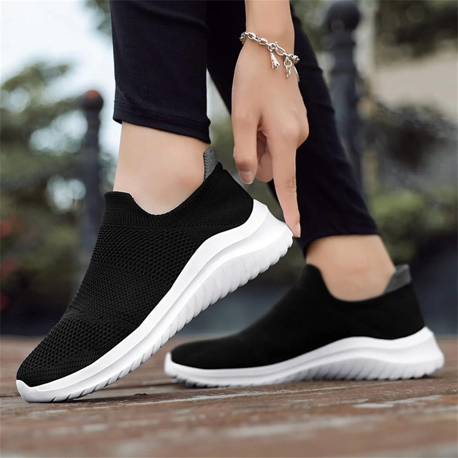 Women's Lightweight Slip On Walking Running Shoes Slip On Shoes Women Sports Casual Shoes for Fall Women's Fashion Sneakers Platform Tennis Shoe Trainers Shoe