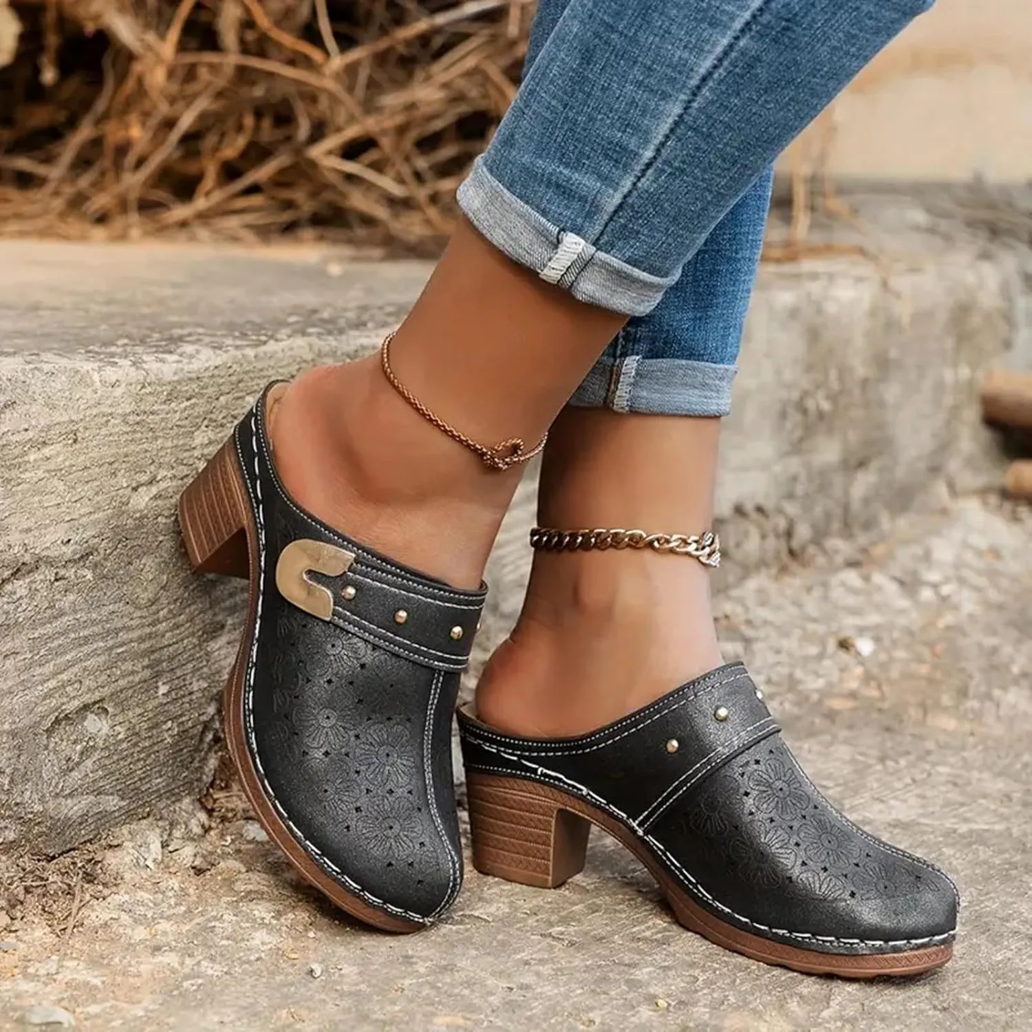 Women's Mules & Clogs Comfortable Slip-On Closed Toe Clog Summer Breathable Mesh Hollow Out Sandals Dressy Slip On Open Back Mule Clogs with Arch Support Casual Walking Orthopedic Shoes