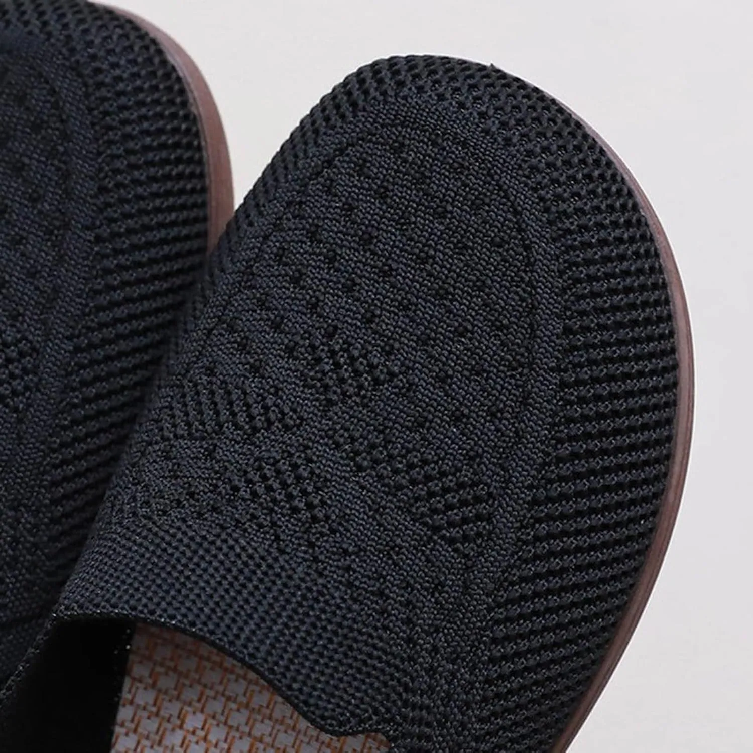 Women's Woven Orthopedic Breathable Soft Shoes Arch Support, Comfortable L𝐨w Heel Slip on Sneaker Mesh Anti Slip Sports Shoes